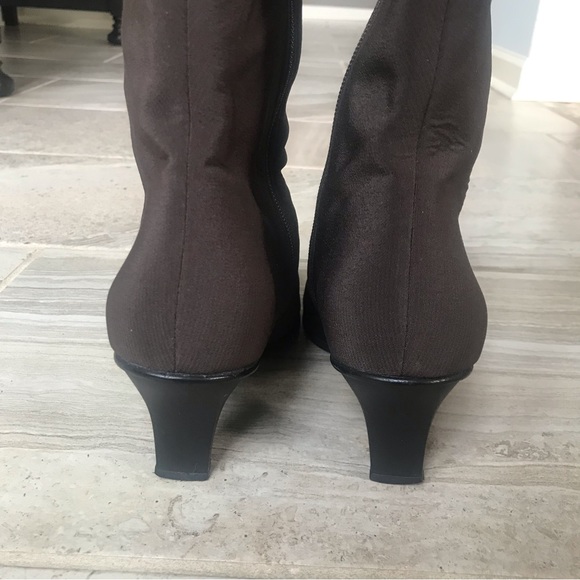 Stuart Weitzman Brown Gore-Tex Ankle Boots, Size 10. - Picture 9 of 11